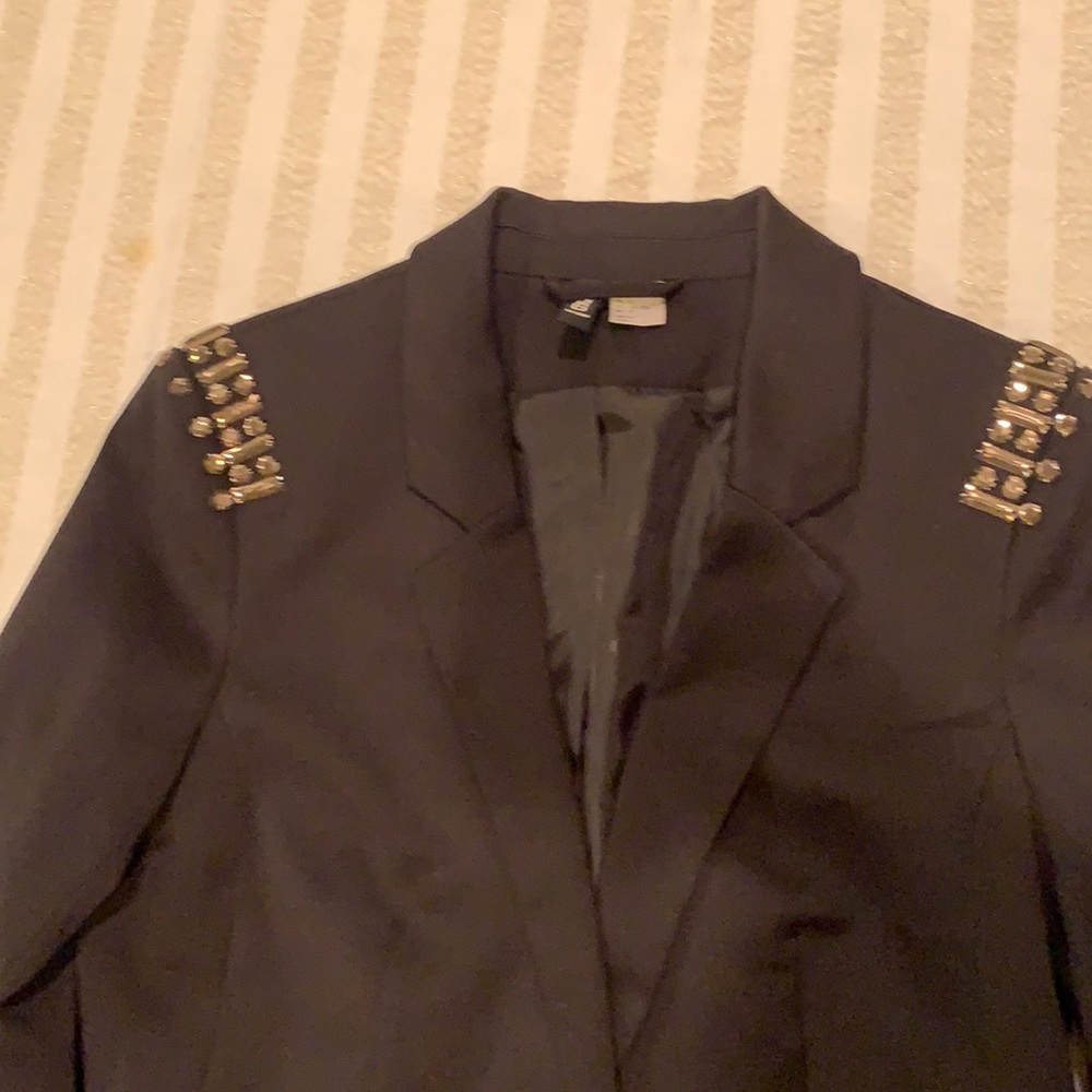 Blazer - Picture 4 of 13